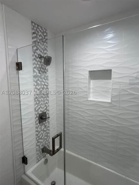 18859 NW 86th Ave 3305, Hialeah FL - photo 18 of 32