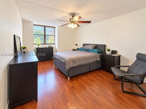 10625 SW 112th Ave 111, Miami FL - photo 11 of 33