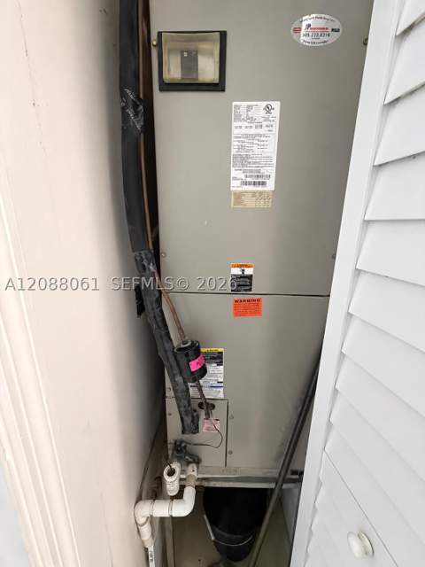 10625 SW 112th Ave 111, Miami FL - photo 16 of 33