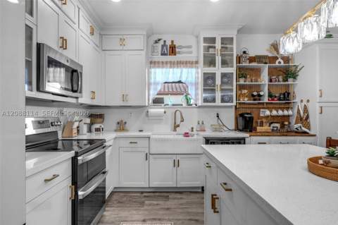 2484 SE 2nd St, Homestead FL - photo 9 of 55