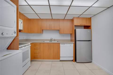 1901 Brickell Ave B1702, Miami FL - photo 12 of 32