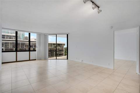 1901 Brickell Ave B1702, Miami FL - photo 7 of 32
