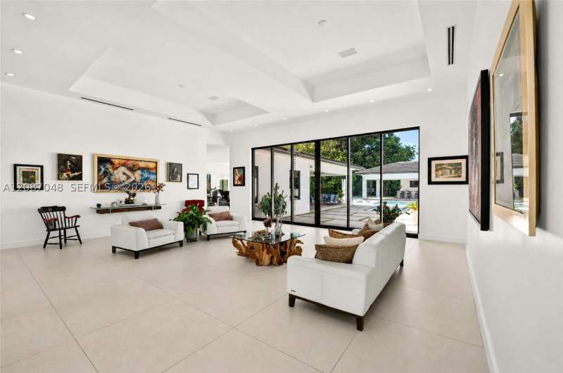 5 bedroom SingleFamilyResidence at 11681 SW 93rd St, So Miami Gdn Heights, Miami — photo 5