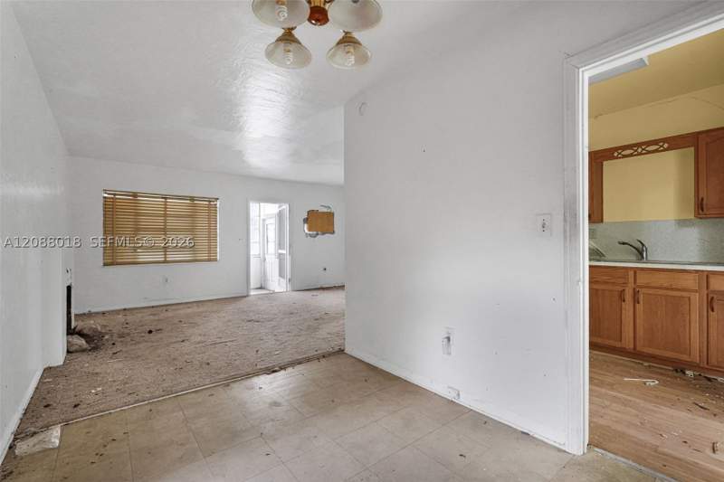 2 bedroom SingleFamilyResidence at 424 Minola Dr, Rev Pl Sec 2 Cc Estates, Miami Springs — photo 5