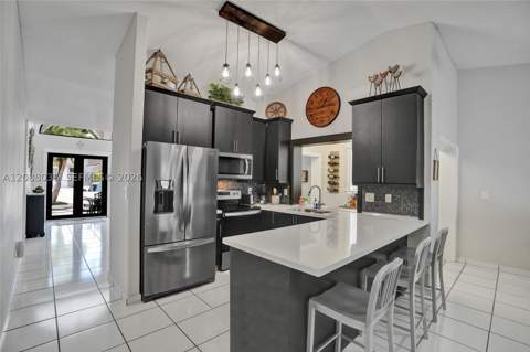 8971 NW 150th Ter, Miami Lakes FL - photo 14 of 59