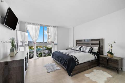 150 Sunny Isles Blvd 1-1004, Sunny Isles Beach FL - photo 14 of 54