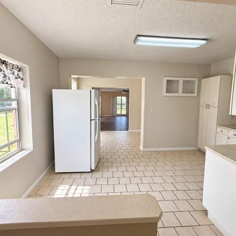 915 Rutland Street, Opa Locka FL - photo 6 of 20