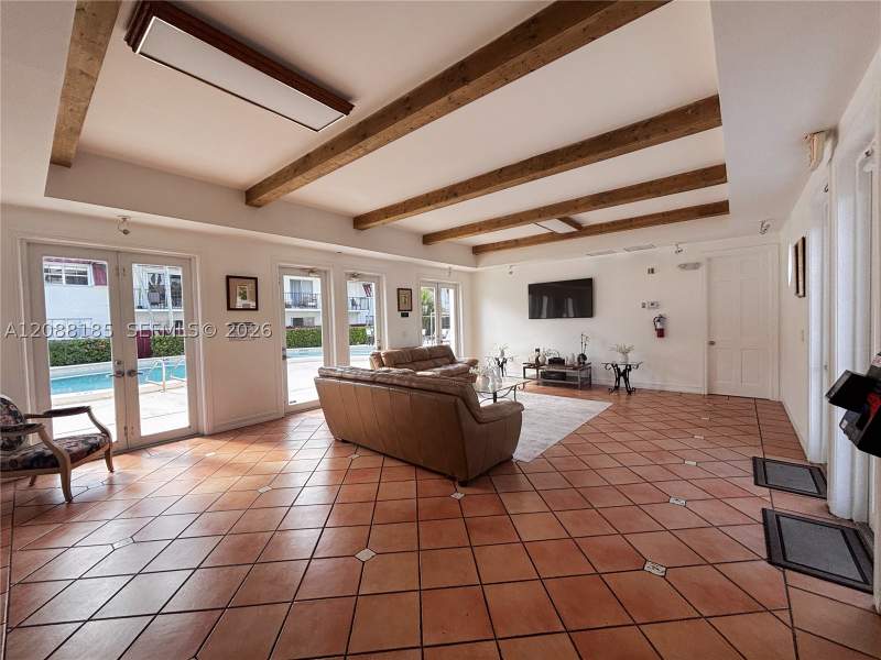 2 bedroom Condominium at 6703 N Kendall Dr 405, Villas Of Pinecrest Condo, Pinecrest — photo 2
