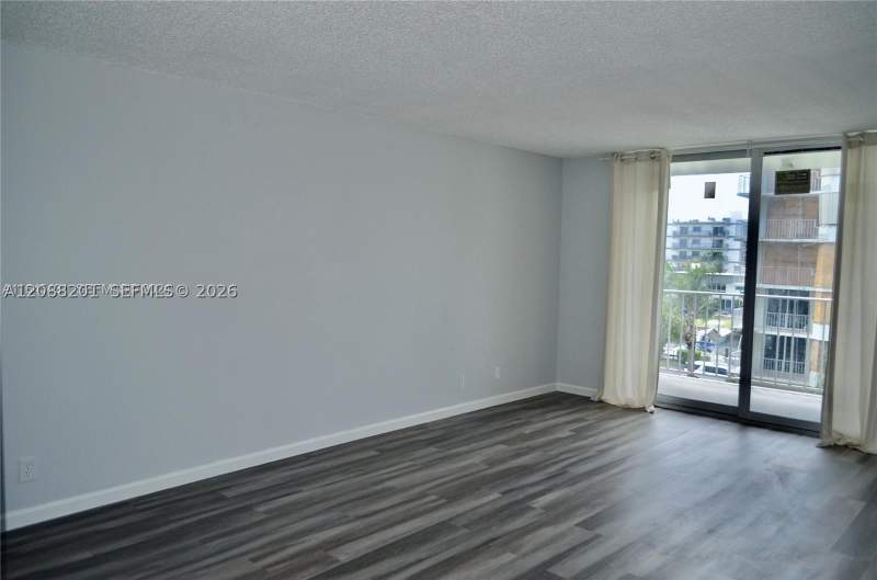1 bedroom Condominium at 16570 NE 26th Ave 4D, Reef South Condo, North Miami Beach — photo 4