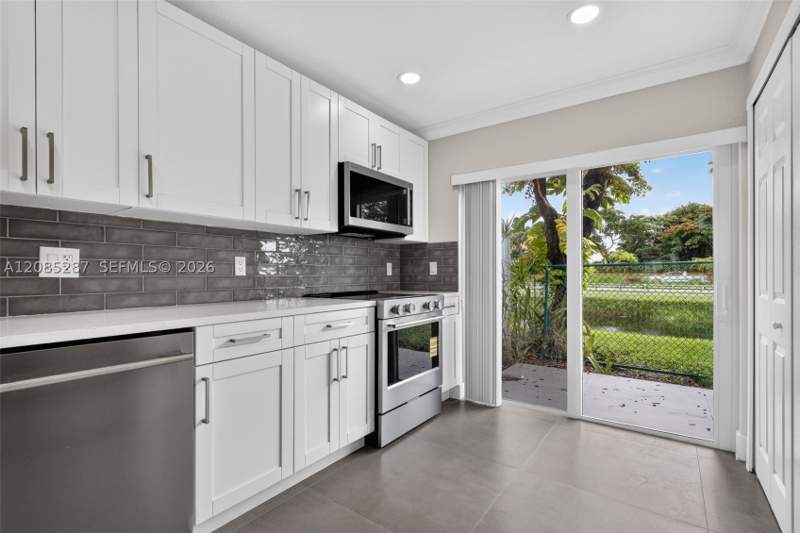 3 bedroom Condominium at 5775 NW 109th Ave 13, Doral Grand Condo, Doral — photo 3