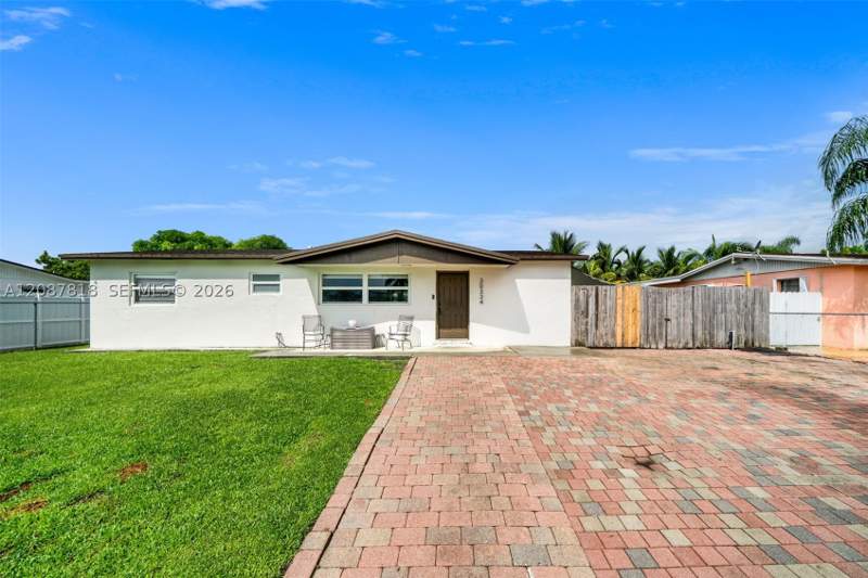 3 bedroom SingleFamilyResidence at 30334 SW 158th Ct, Newton Heights, Homestead — photo 3