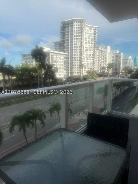 1 bedroom Condominium at 5601 Collins Ave 415, The Pavilion Condo, Miami Beach — photo 2