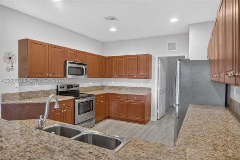 159 NE 36th Ter, Homestead FL - photo 12 of 60