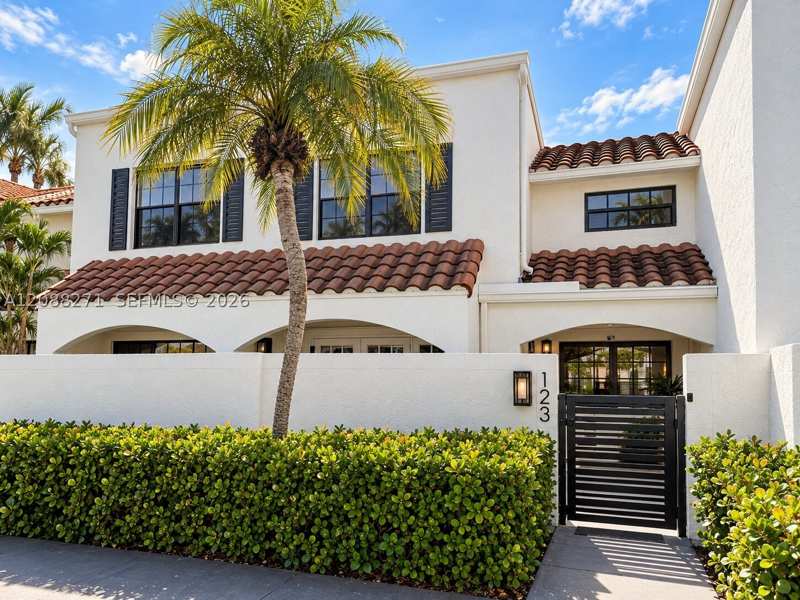 2 bedroom Townhouse at 21204 Harbor Way 123-12, Costain Villas Harbor Vil, Aventura — photo 1