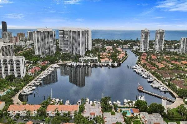 2 bedroom Townhouse at 21204 Harbor Way 123-12, Costain Villas Harbor Vil, Aventura — photo 4