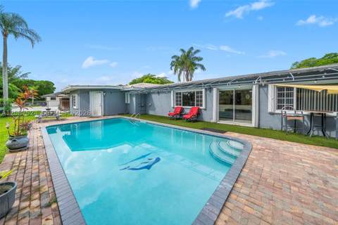19885 NE 22nd Ave, Miami FL - photo 10 of 54