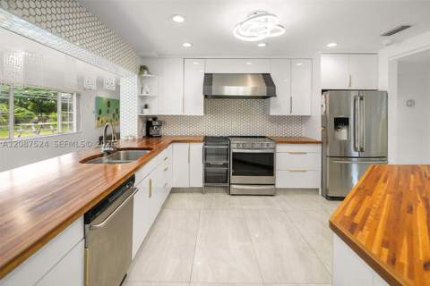 19885 NE 22nd Ave, Miami FL - photo 18 of 54