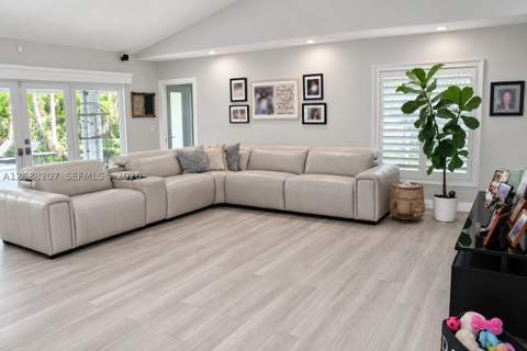 13561 SW 111th Ave, Miami FL - photo 17 of 62
