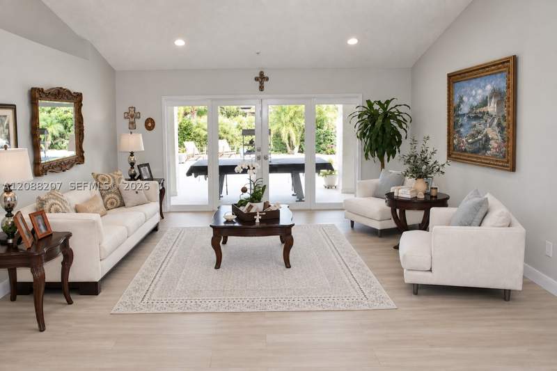 4 bedroom SingleFamilyResidence at 13561 SW 111th Ave, Mary Ann Estates 1st Addn, Miami — photo 2