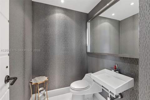 60 Edgewater Dr 9D, Coral Gables FL - photo 14 of 42