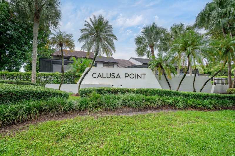 3 bedroom Townhouse at 8999 SW 133rd Ct B, Calusa Point, Miami — photo 1