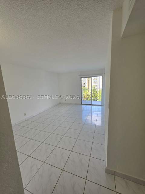 4550 NW 9th St 605E, Miami FL - photo 17 of 34
