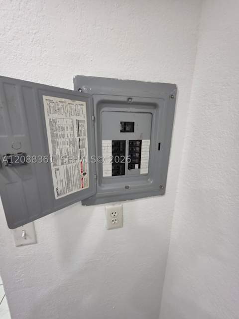 4550 NW 9th St 605E, Miami FL - photo 18 of 34