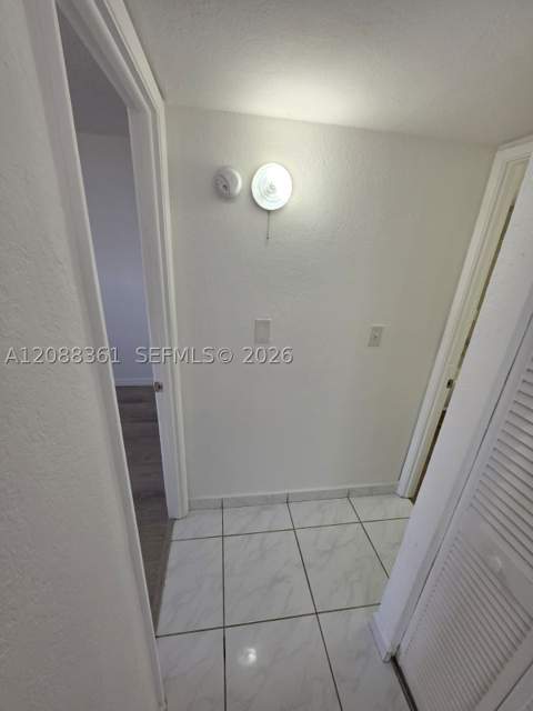 4550 NW 9th St 605E, Miami FL - photo 7 of 34