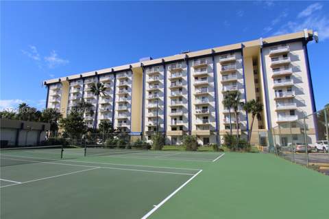 4550 NW 9th St 606E, Miami FL - photo 6 of 23