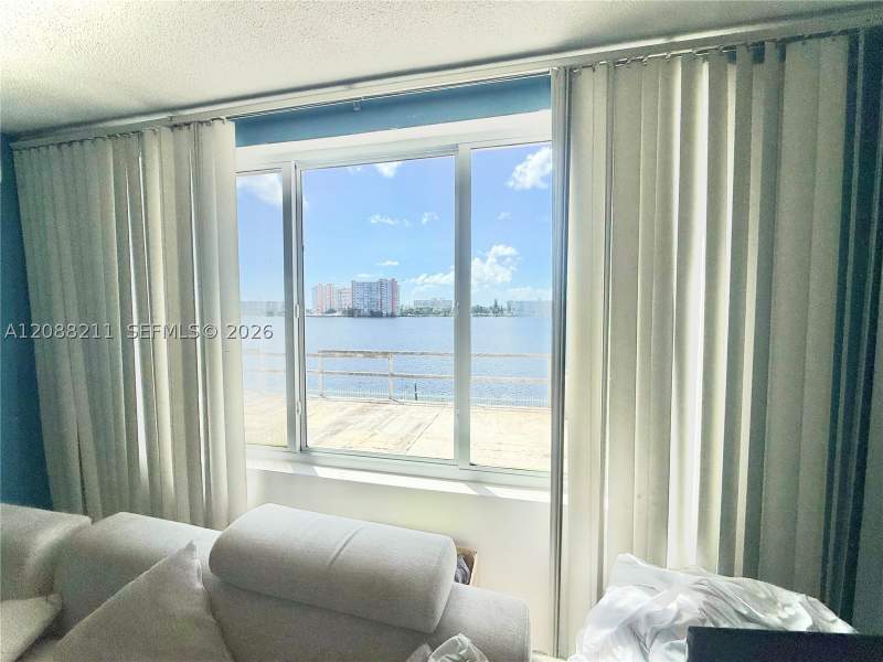 1 bedroom Condominium at 1150 NE 191st St 24, Riviera Condominium Apts, Miami — photo 5
