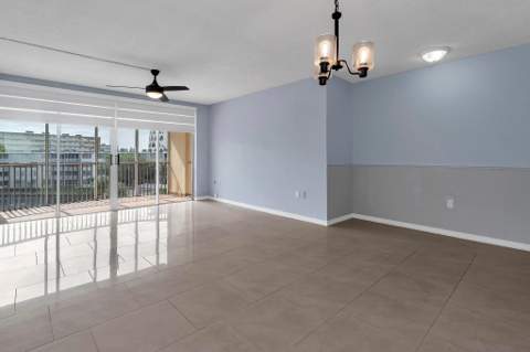 1690 NE 191st Street 405-1, North Miami Beach FL - photo 17 of 36