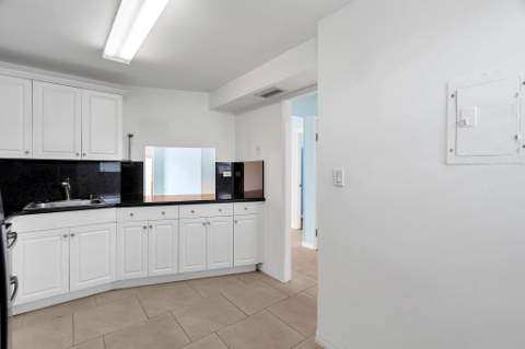 1690 NE 191st Street 405-1, North Miami Beach FL - photo 9 of 36