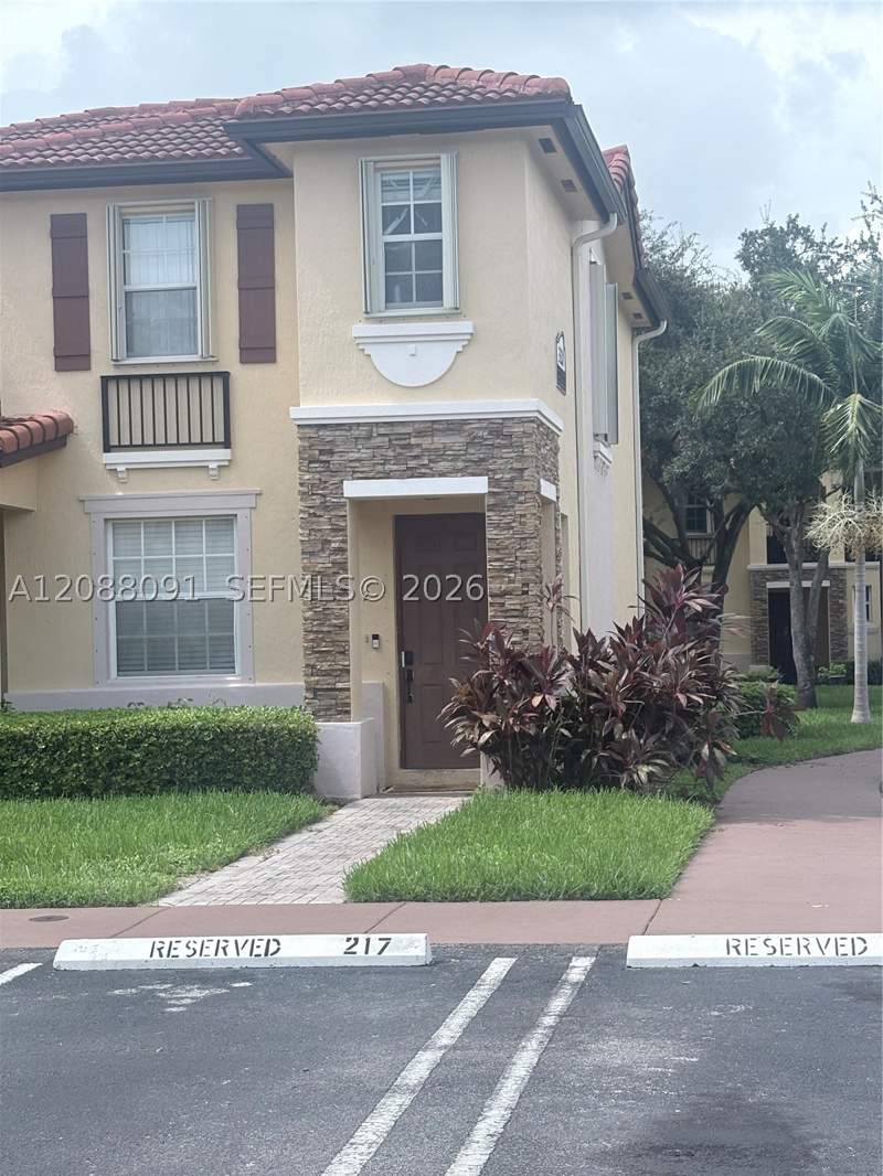 2 bedroom Townhouse at 3320 NE 13th Cir Dr 112-23, Villas At Carmel Condo No, Homestead — photo 2