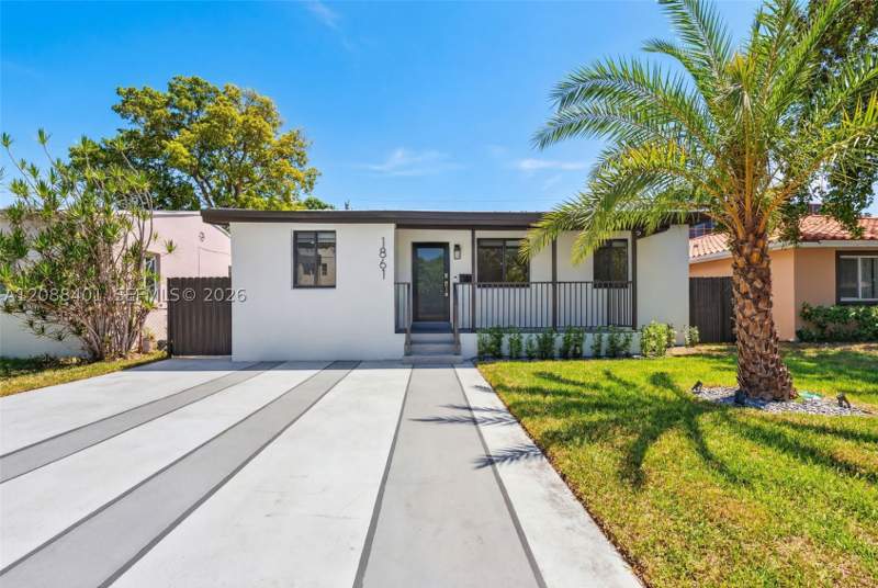 4 bedroom SingleFamilyResidence at 1861 SW 22nd Ter, New Shenandoah, Miami — photo 2
