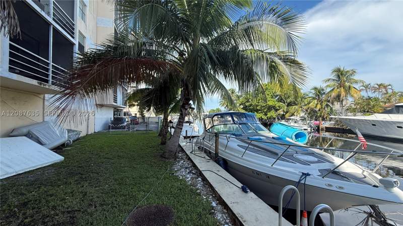 1 bedroom Condominium at 2935 NE 163rd St 2Q, Bayswater Court Condo, North Miami Beach — photo 4