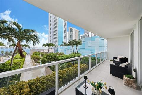 600 NE 27th St 704, Miami FL - photo 9 of 18