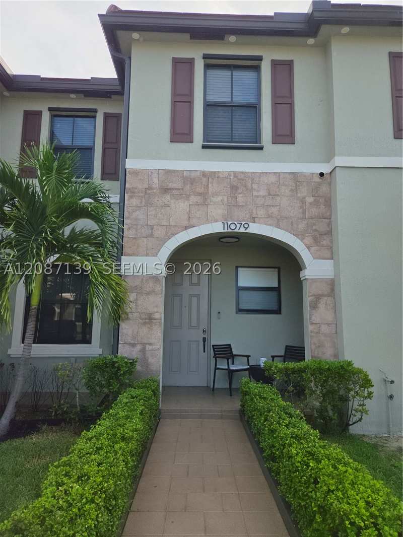 3 bedroom Villa at 11079 W 32nd Ln, Aquabella North Replat, Hialeah — photo 1