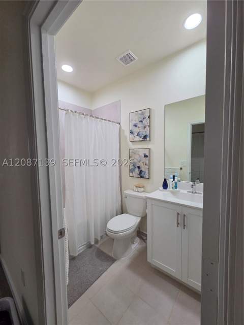 11079 W 32nd Ln, Hialeah FL - photo 12 of 19