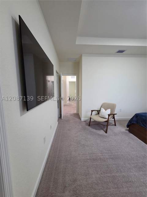 11079 W 32nd Ln, Hialeah FL - photo 13 of 19