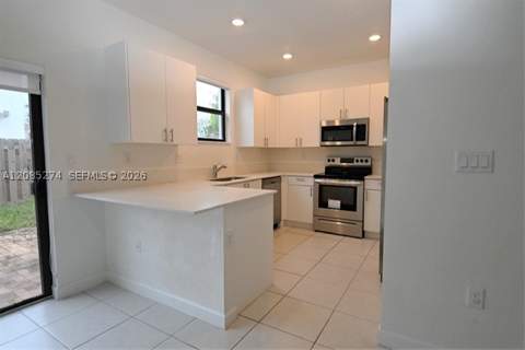 23444 SW 129th Ave, Homestead FL - photo 8 of 25