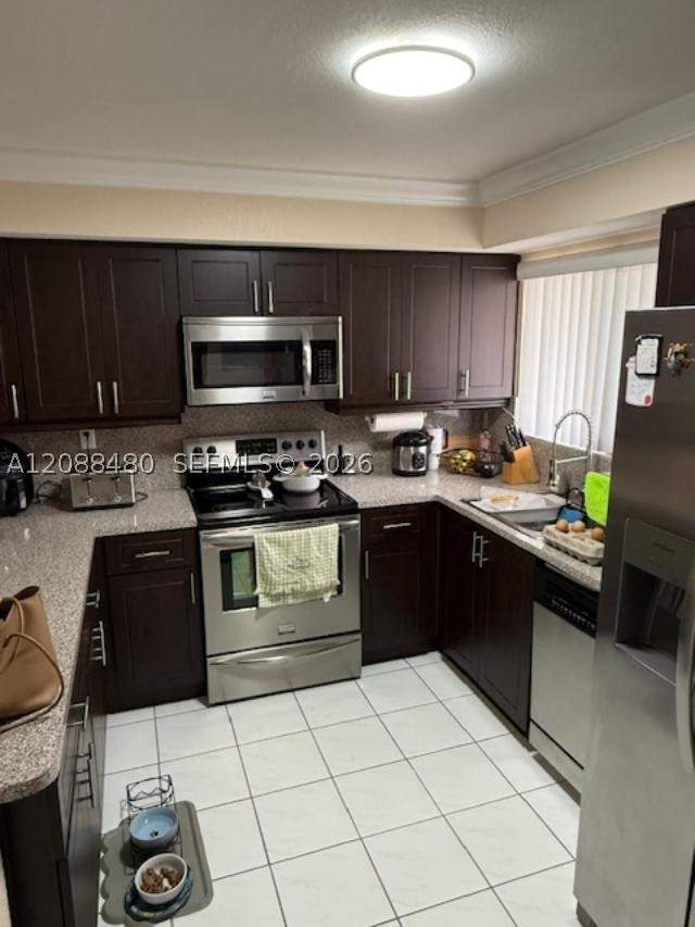 2 bedroom Condominium at 14901 SW 80th St 210, The Seasons Villas & Thms, Miami — photo 2