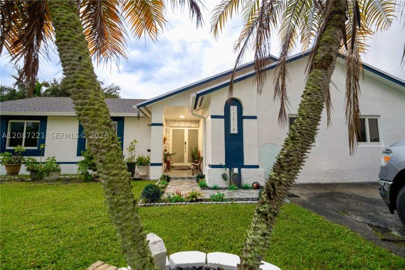 4 bedroom SingleFamilyResidence at 13814 SW 281 St SW, Hartford Place, Homestead — photo 2