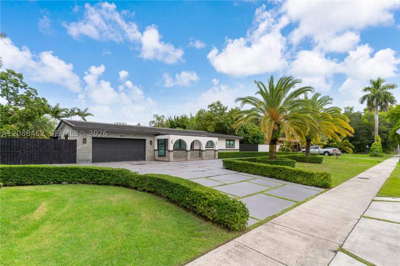 4 bedroom SingleFamilyResidence at 18731 SW 87th Ave, Whispering Pines Estates, Cutler Bay — photo 2