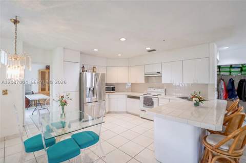 14203 SW 35th St, Miami FL - photo 7 of 33