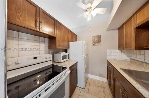 15610 NE 6th Ave 7D, Miami FL - photo 8 of 45