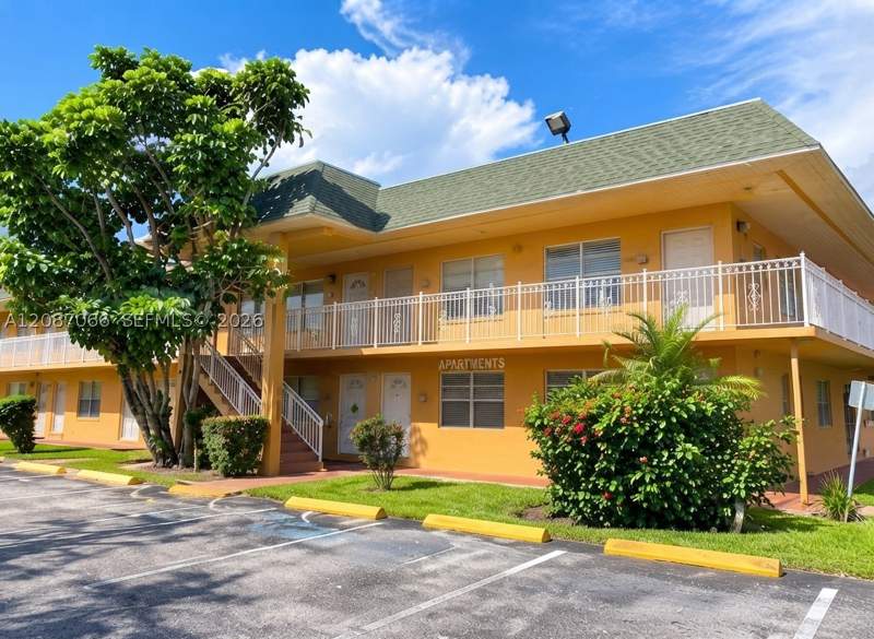2 bedroom Condominium at 291 NW 177th St C-201, New World Condo Apts III, Miami Gardens — photo 2