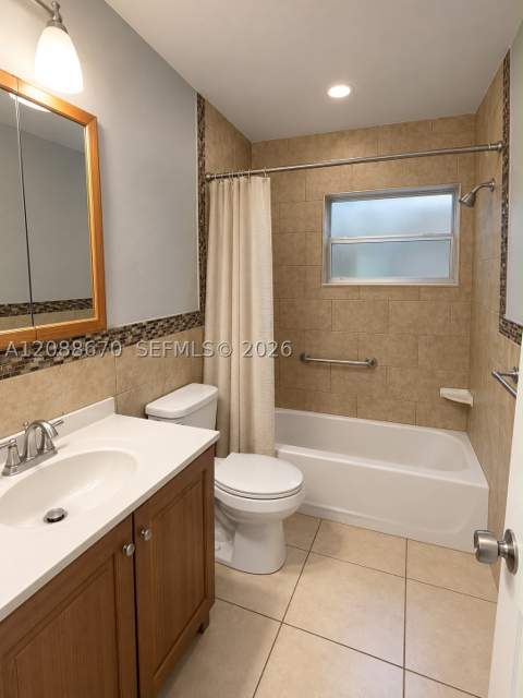 1869 NW 83rd Ter, Miami FL - photo 7 of 12