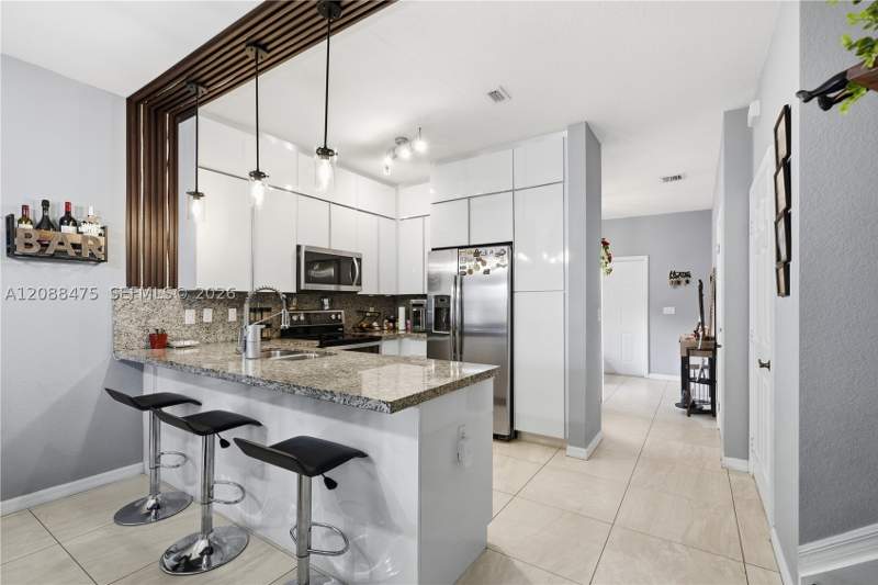 3 bedroom Townhouse at 16335 SW 44th Ter, Oakland Subdivision, Miami — photo 5