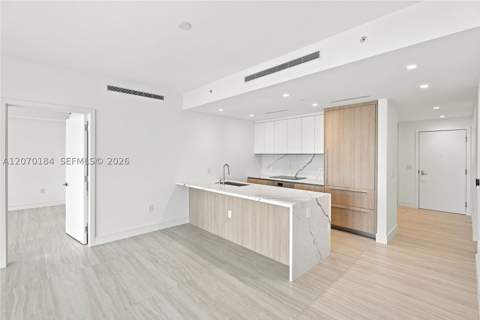 2411 Laguna Cir 1402, Miami FL - photo 12 of 52