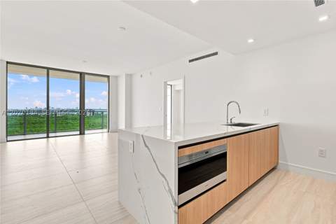 2411 Laguna Cir 1402, Miami FL - photo 15 of 52